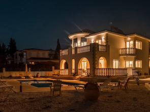 Komissa Villa