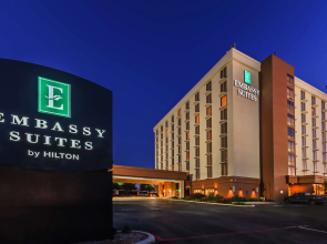 Embassy Suites by Hilton Dallas Market Center