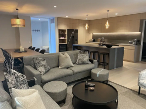Central Queenstown Villa & Spa