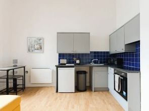 Platform City Studio Apartment No.9