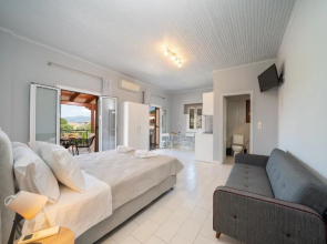 Mary's Studios & Apartment