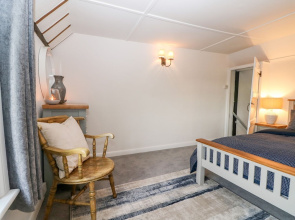 2 Seaview Cottages