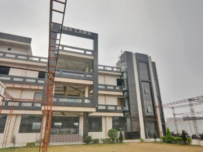 OYO Flagship 80648 HOTEL DDS LAWN