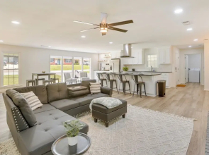 Northport Game Day Getaway: 5 Mi to University!