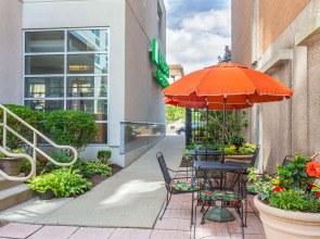 Wyndham Garden Buffalo Downtown