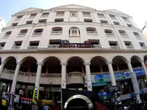 Hotel Mangal Regency