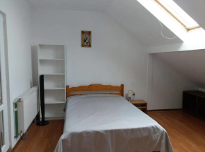 Apartament 5 camere cu balcon Costinesti plaja 5 minute Nucilor 6