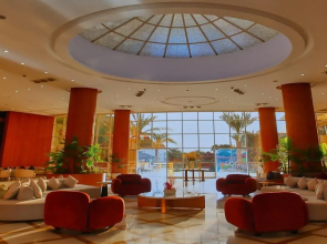 Eagles Downtown Zahabia & Beach Resort