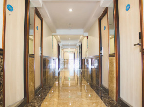 Maverick Ratchada Hotel