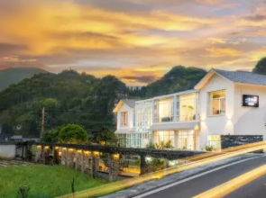 One Chijianshan Boutique Homestay (Xingyi Wanfenglin Branch)