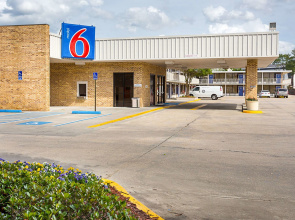 Motel 6 Baton Rouge, LA - Southeast