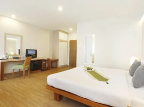 Отель Palmyra Patong Resort