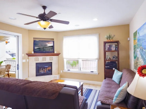 Valentina #202 3 Bedroom Condo by RedAwning