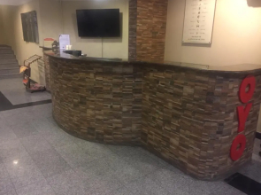 OYO 415 Golden Gate Hotel