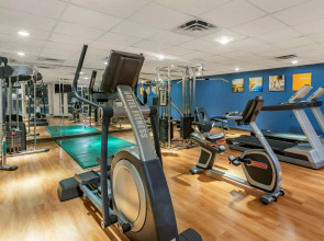 Comfort Suites Oakbrook Terrace near Oakbrook Center