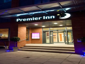 Premier Inn Chester - Railway Station