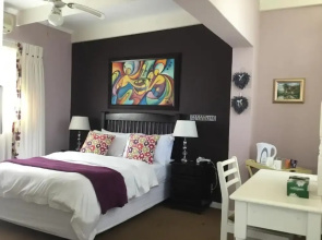 Lala-Nathi Guest House & Self Catering