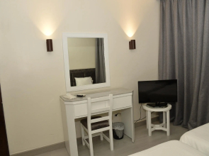 Ny Suites