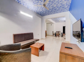 La Mansion by OYO Rooms