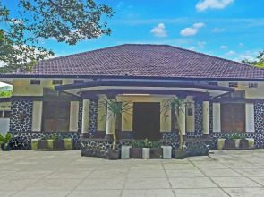 Hotel O Bogor near Kebun Raya Bogor formerly Guest House Saputra