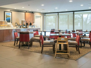 Comfort Suites Oakbrook Terrace near Oakbrook Center