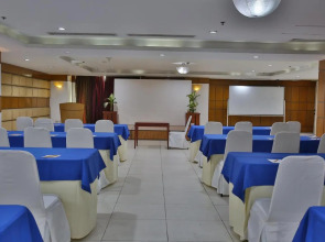 Crown Regency Hotel and Towers