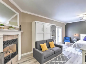 Peaceful Midway Studio w/ Mountain + Golf Views!