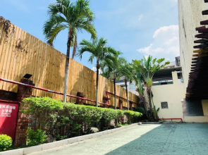 Wen Mei Motel