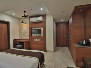 Hotel Candle Wood By A Plus Hospitality