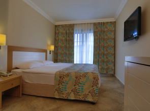 Green Bay Resort & Spa