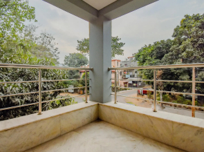OYO 90130 Retro Residency