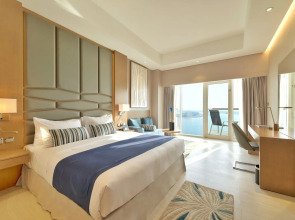 Royal Central Hotel & Resort — the Palm