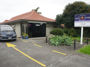Airport Gold Star Motel