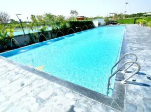 Solaris Hotel and Club