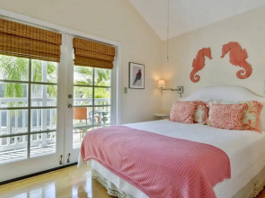 Breezy Bungalow (Townhouse)