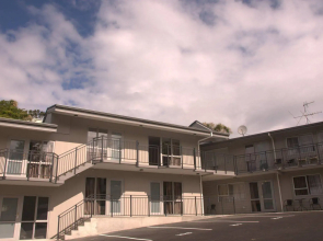 Newlands Court Motel