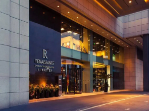 Renaissance Shanghai Yu Garden Hotel