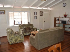 Three Bedroom Holiday Accomodation