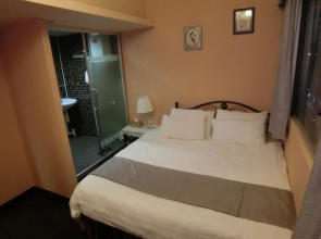 Bloomy Hotel