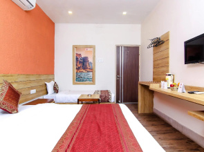 Hotel R B International