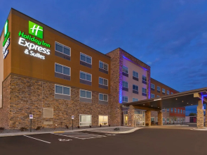 Clarion Hotel Campus Area