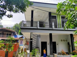 OYO 3919 Karmila Syariah Guest House