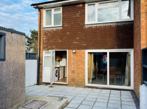 Farnham 3 Bed House