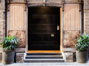 Establishment Hotel