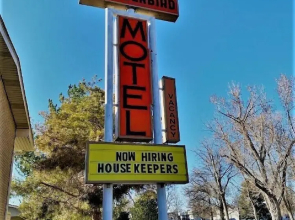Thunderbird Motel