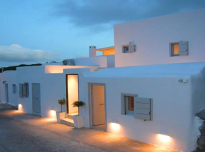 Ariana Suites - Adults Only