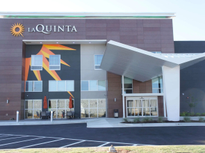 La Quinta Inn & Suites by Wyndham Perry