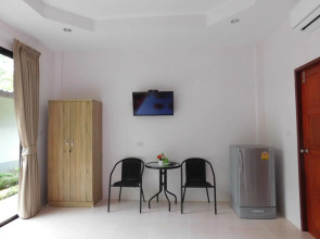 Phuket Sirinapha Resort