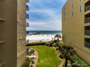 Four Seasons by Luxury Gulf Rentals