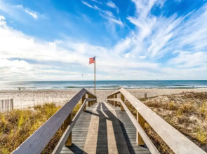 New Home 3br/2.5br w/ Kayak Access Sleeps 9